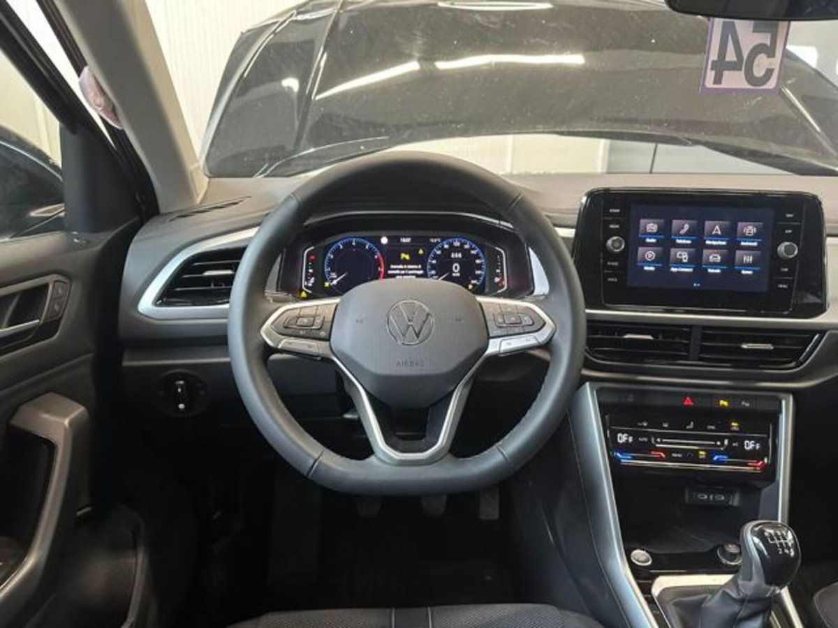 Volkswagen T-Roc 1.0 tsi Sport 115cv (17)