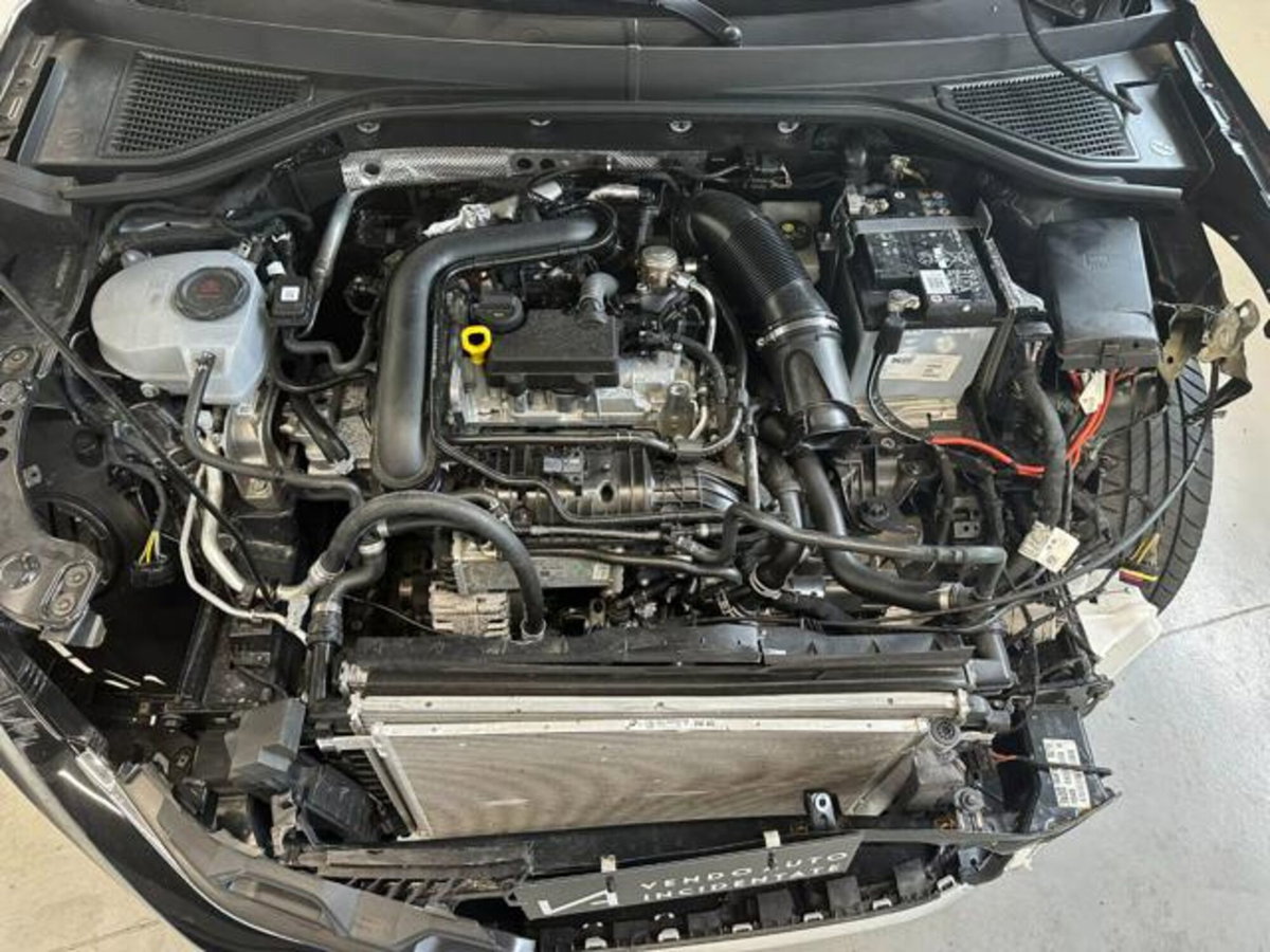 Volkswagen T-Roc 1.0 tsi Sport 115cv (9)