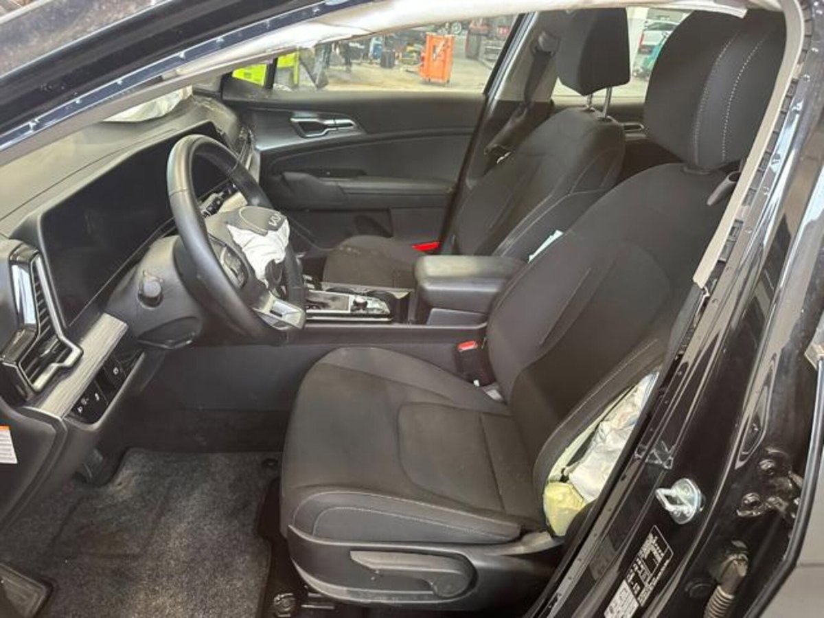 Kia Sportage 1.6 crdi mhev Business dct (14)