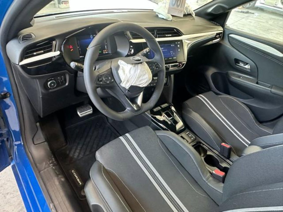 Opel Corsa 1.2 hybrid GS 100cv dct6 (13)