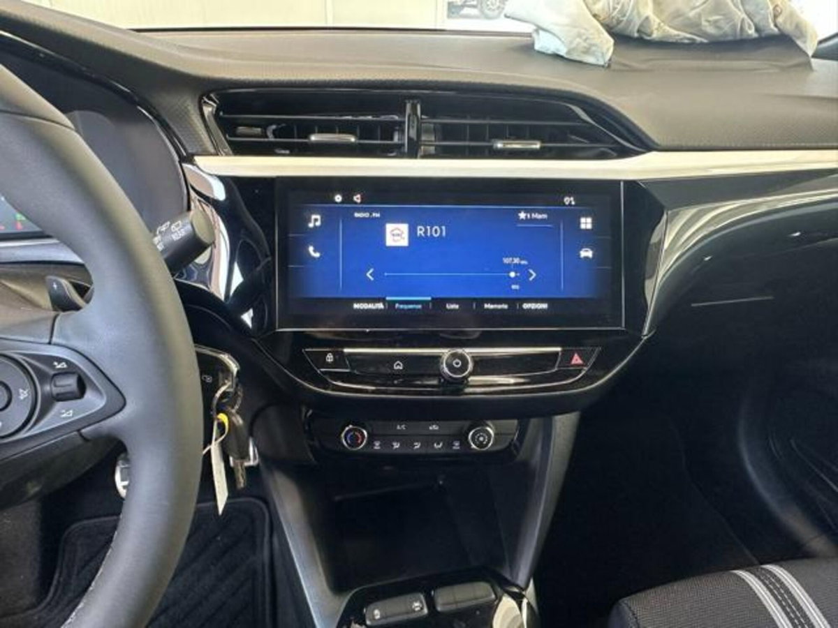 Opel Corsa 1.2 hybrid GS 100cv dct6 (16)
