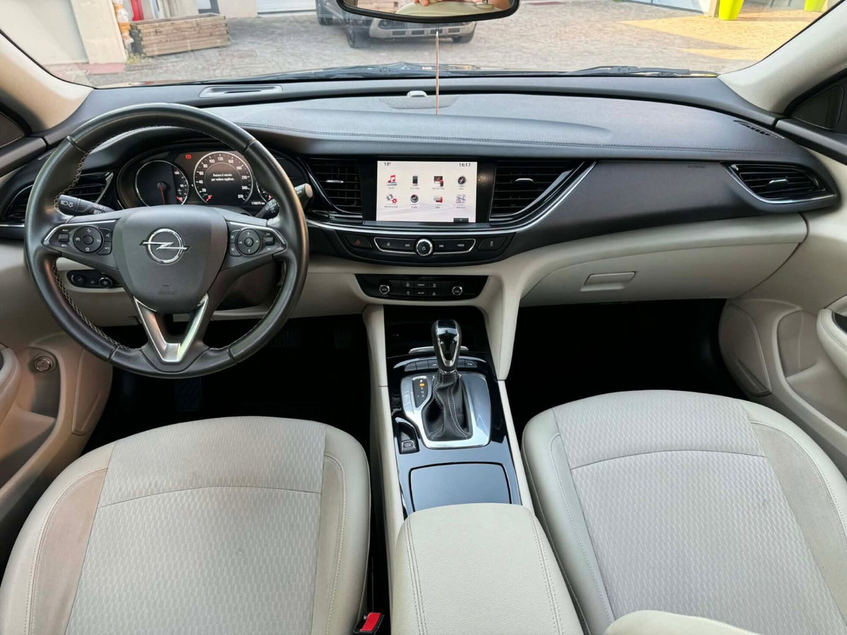 Opel Insignia Station Wagon 2.0 CDTI S&S aut. Sports Innovation (10)