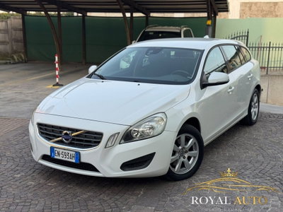 Volvo V60 D3 Geartronic Kinetic usata