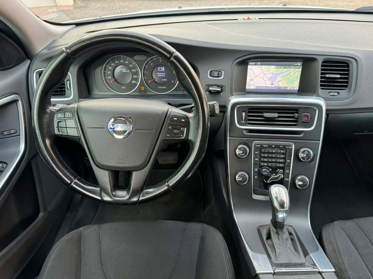 Volvo V60 D3 Geartronic Kinetic (12)