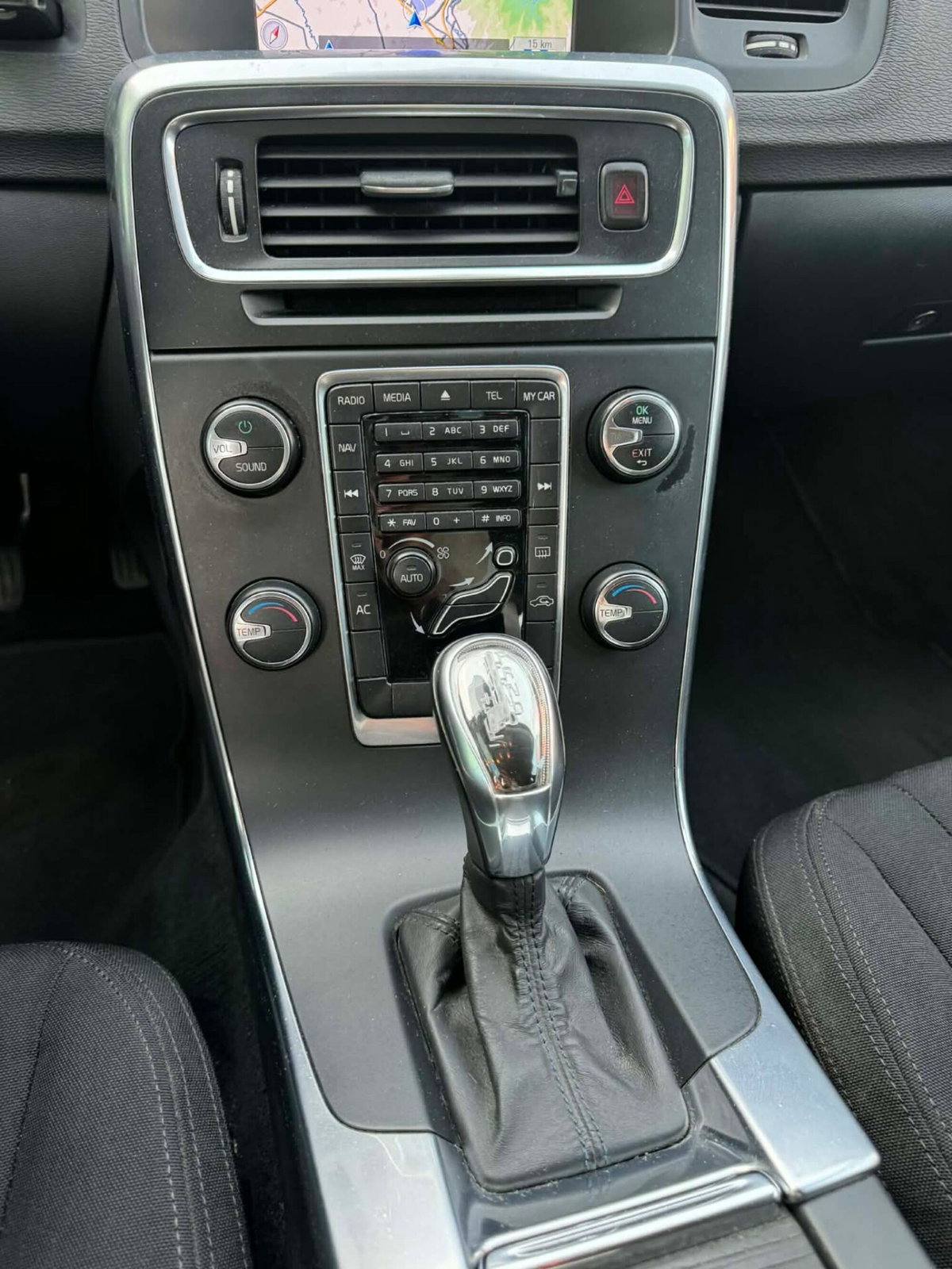 Volvo V60 D3 Geartronic Kinetic (13)