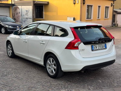 Volvo V60 D3 Geartronic Kinetic (4)