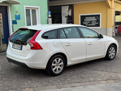 Volvo V60 D3 Geartronic Kinetic (6)