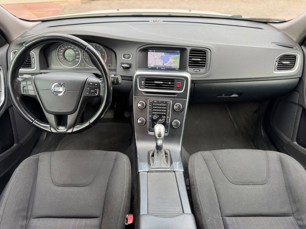 Volvo V60 D3 Geartronic Kinetic (10)