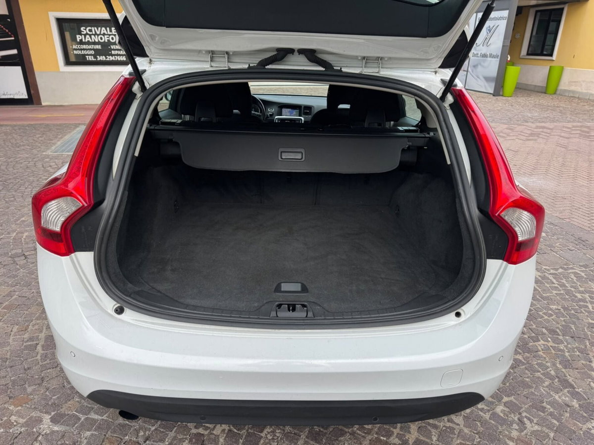 Volvo V60 D3 Geartronic Kinetic (17)