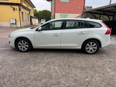 Volvo V60 D3 Geartronic Kinetic (3)