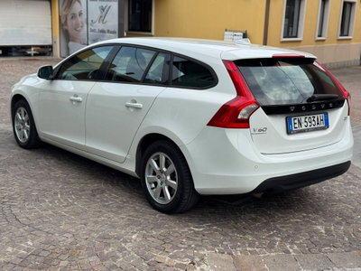 Volvo V60 D3 Geartronic Kinetic (4)