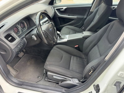 Volvo V60 D3 Geartronic Kinetic (9)