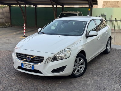 Volvo V60 D3 Kinetic N1 usata
