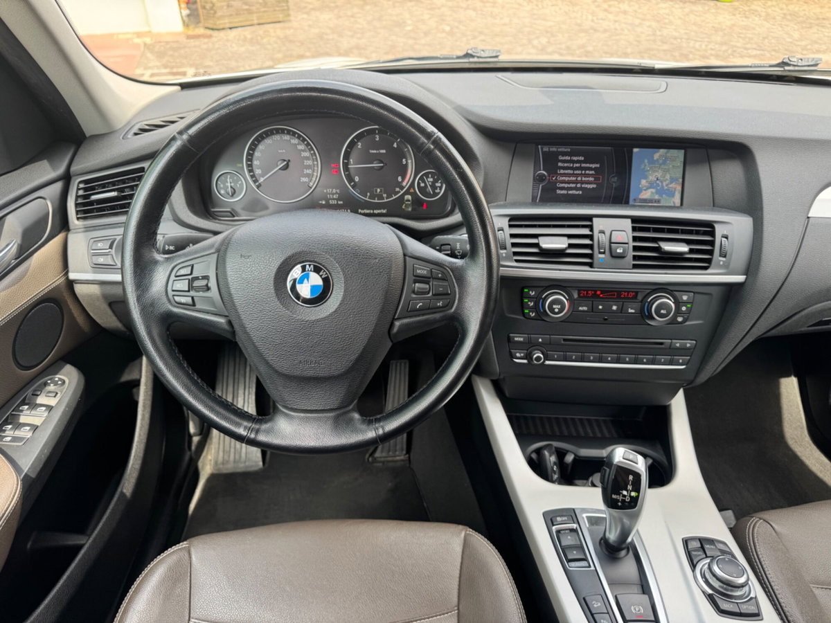 BMW X3 xDrive20d Futura (11)