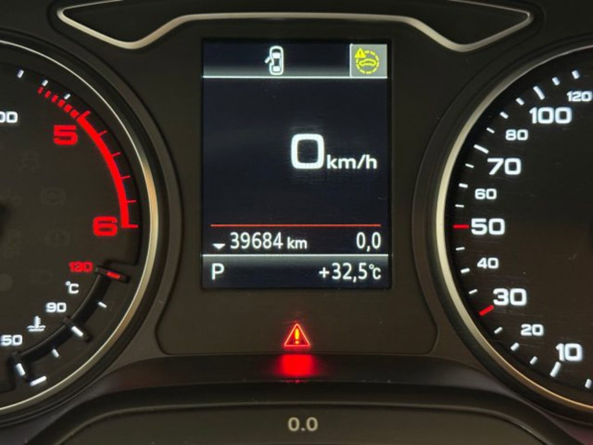 Audi Q2 Q2 30 TDI S tronic Business (15)