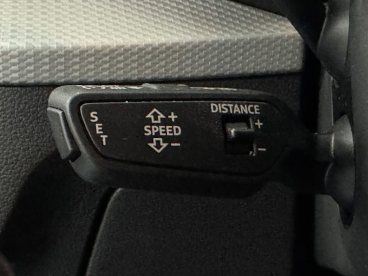 Audi Q2 Q2 30 TDI S tronic Business (16)