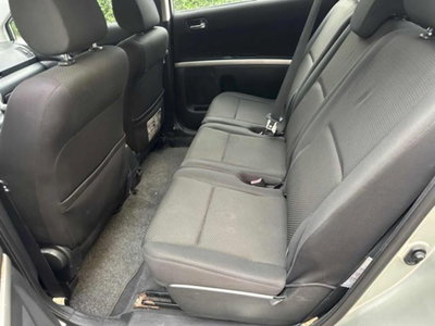 Toyota Corolla Verso 2.0 16V D-4D Sol (12)