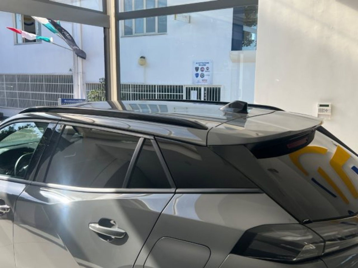 Peugeot 2008 PureTech 100 S&S Allure (10)