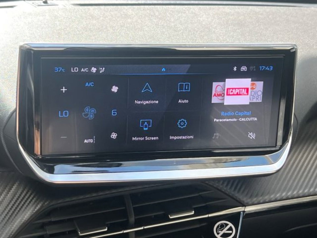 Peugeot 2008 PureTech 100 S&S Allure (19)