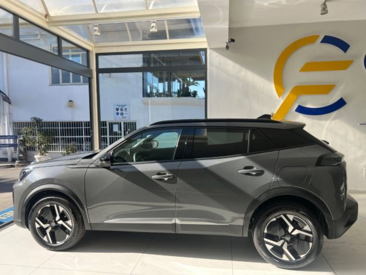 Peugeot 2008 PureTech 100 S&S Allure (5)