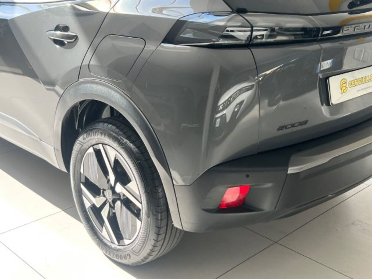 Peugeot 2008 PureTech 100 S&S Allure (7)
