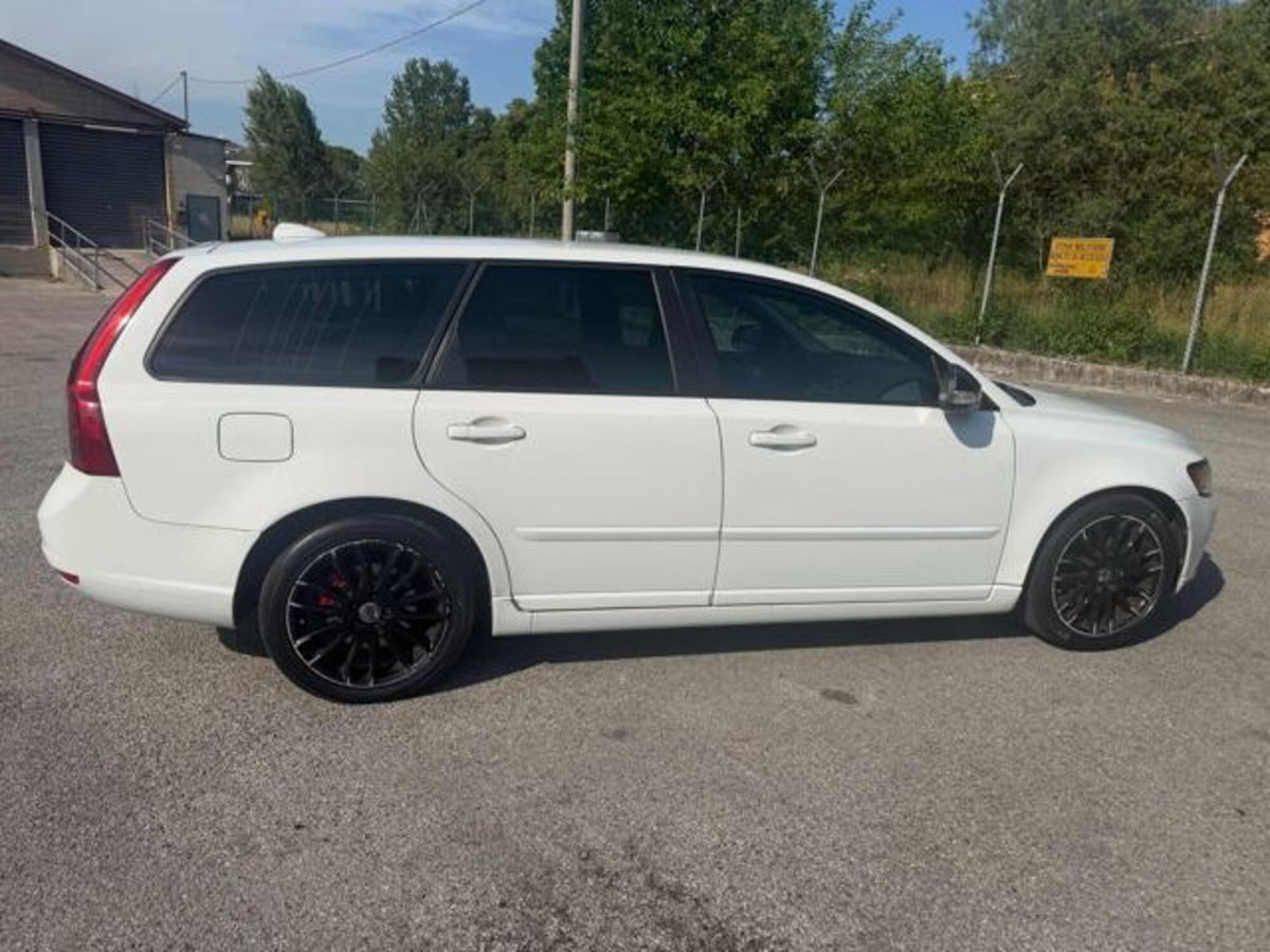 Volvo V50 2.0 POLAR PLUS (6)
