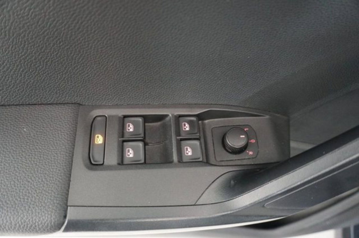 SEAT Arona 1.0 ecotsi Style 95cv (19)