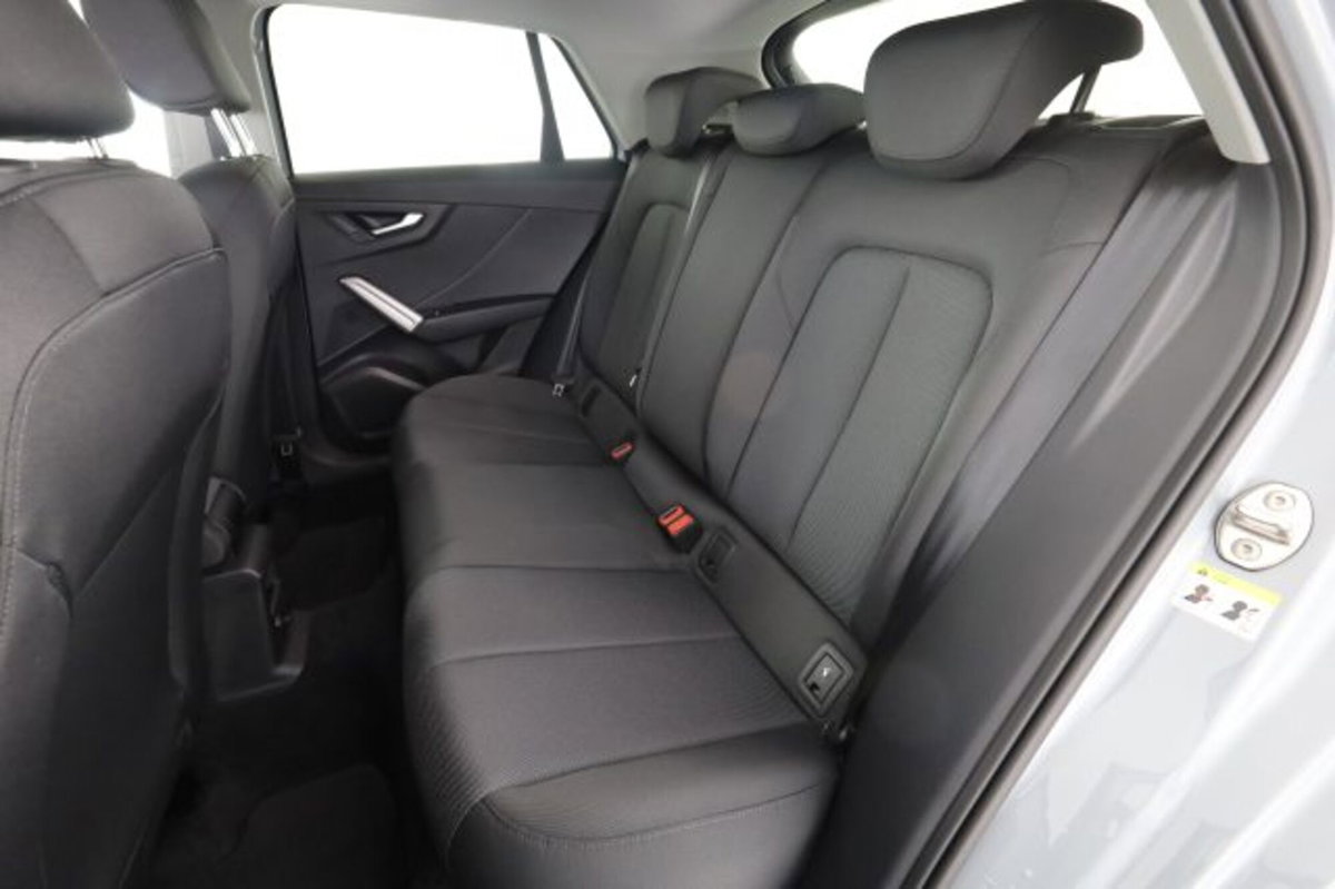 Audi Q2 Q2 35 TDI S tronic Identity Black (11)