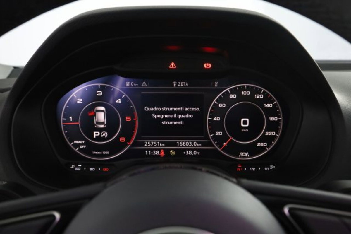 Audi Q2 Q2 35 TDI S tronic Identity Black (15)