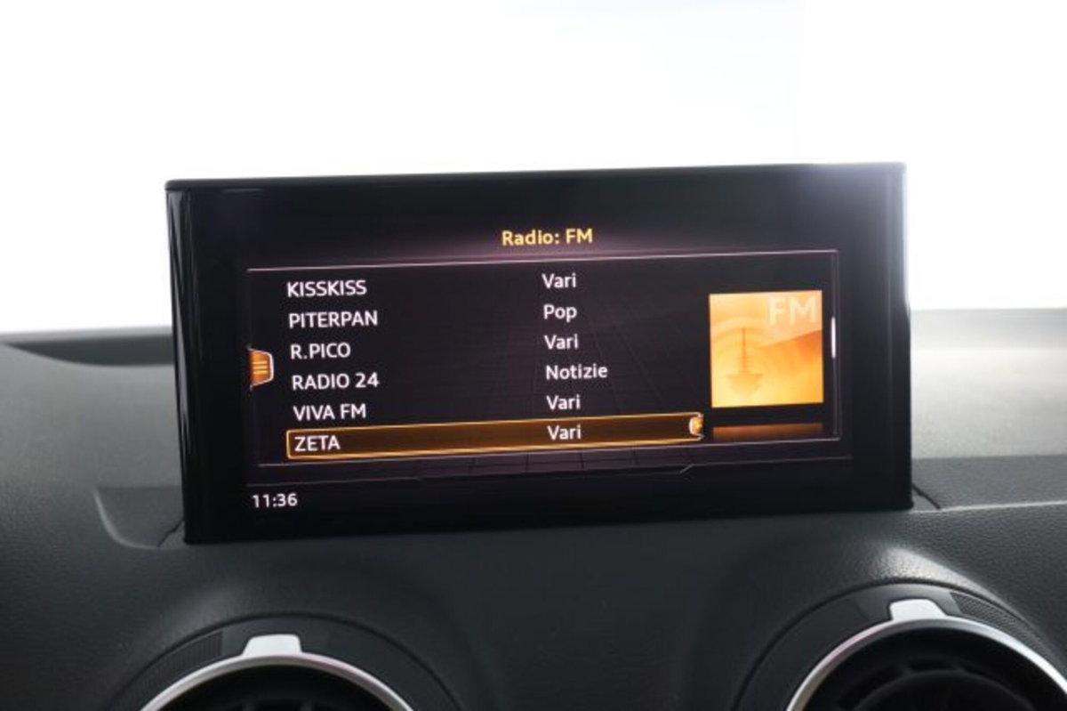 Audi Q2 Q2 35 TDI S tronic Identity Black (19)