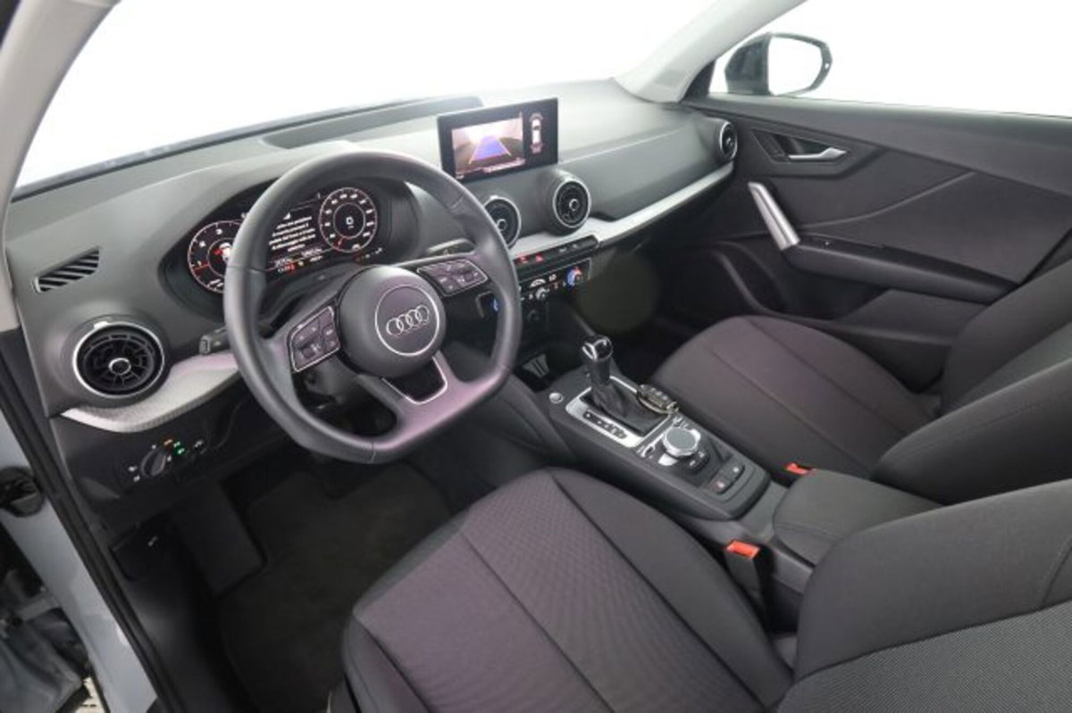 Audi Q2 Q2 35 TDI S tronic Identity Black (9)