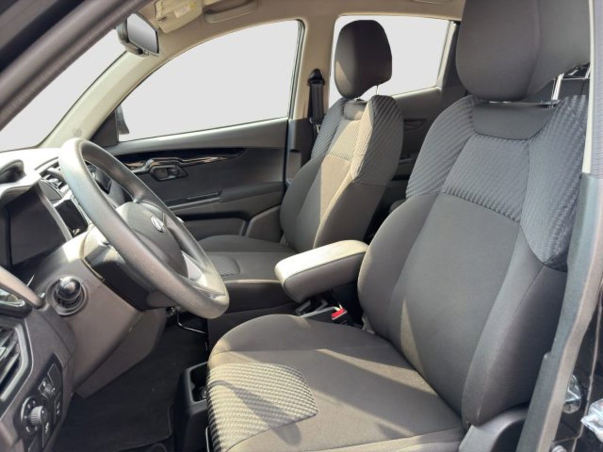 Mahindra KUV100 1.2 K8 (10)