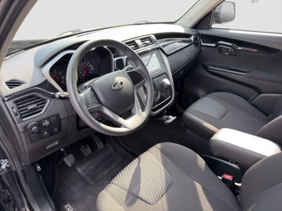 Mahindra KUV100 1.2 K8 (9)