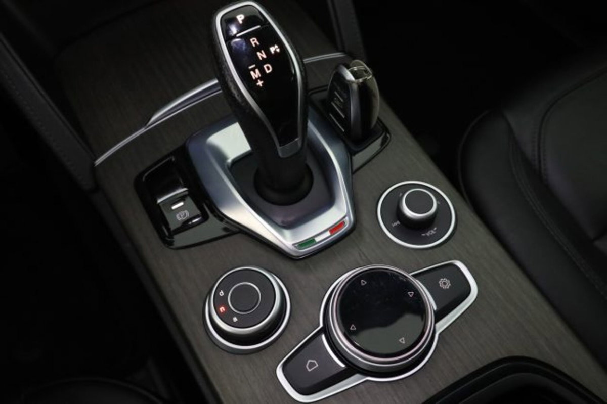 Alfa Romeo Stelvio Stelvio 2.2 Turbodiesel 210 CV AT8 Q4 Ti (14)