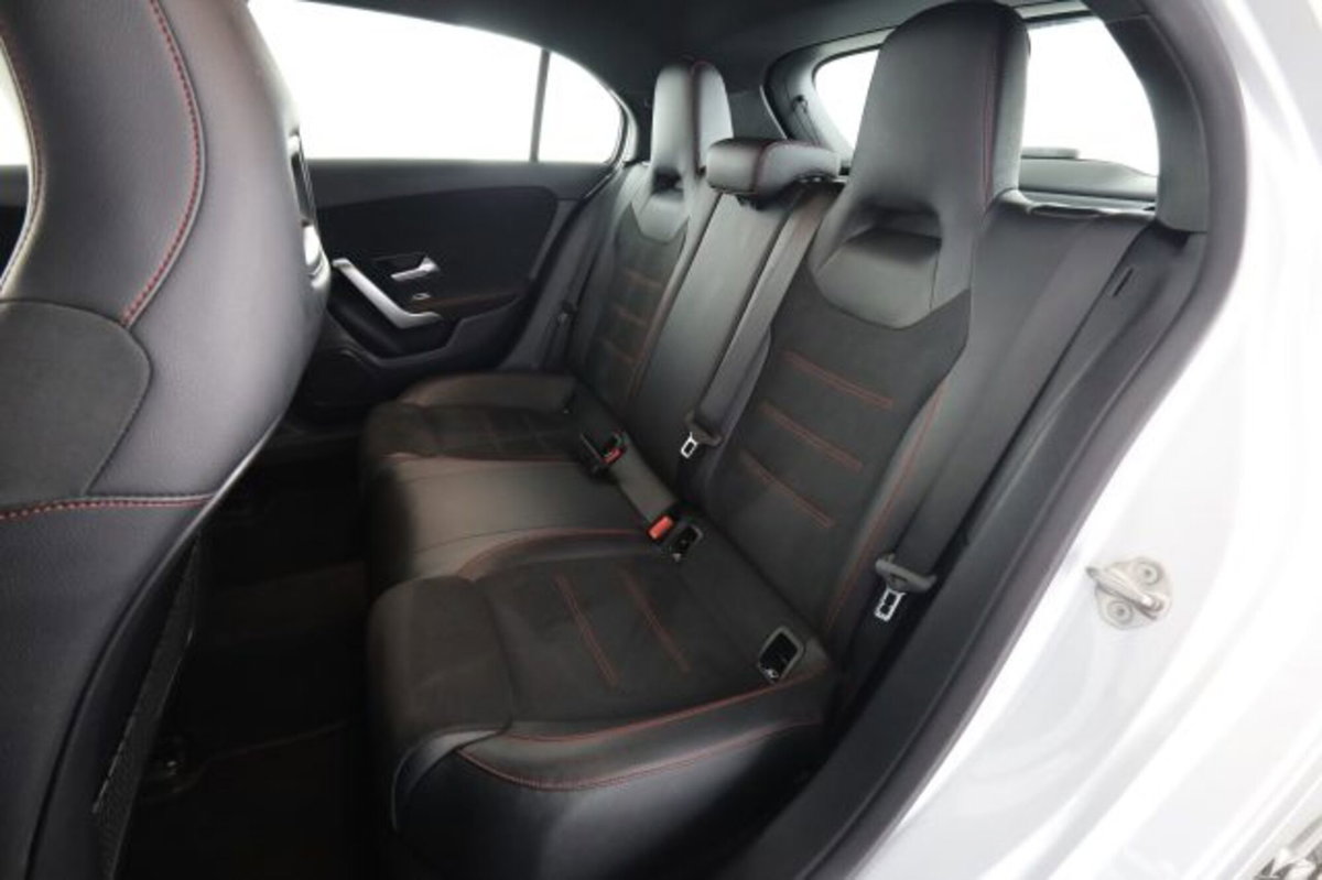 Mercedes-Benz Classe A 250 e Automatic EQ-Power Premium (3)