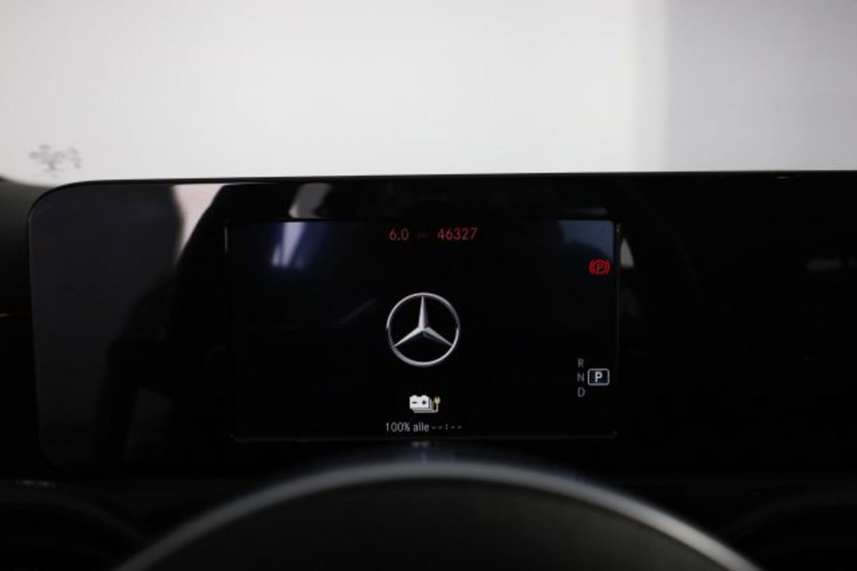 Mercedes-Benz Classe A 250 e Automatic EQ-Power Premium (7)