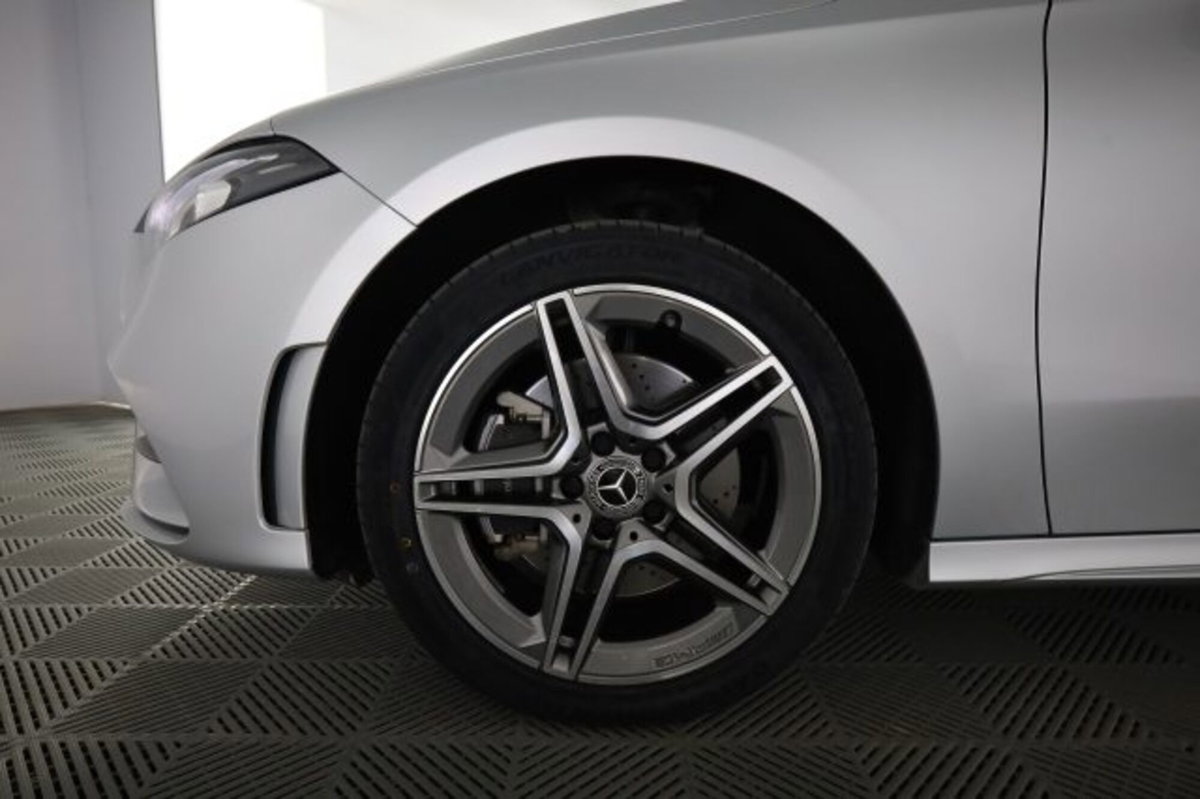 Mercedes-Benz Classe A 250 e Automatic EQ-Power Premium (8)