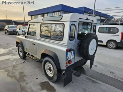 Land Rover Defender 90 2.4 TD4 Station Wagon S (5)