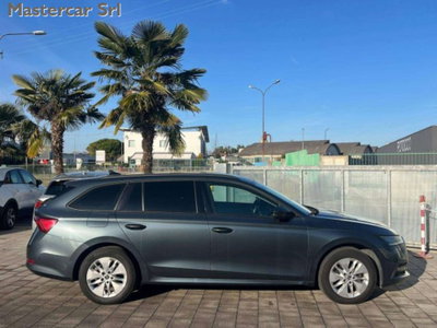 Skoda Octavia Station Wagon 2.0 TDI EVO SCR DSG Wagon Executive (8)
