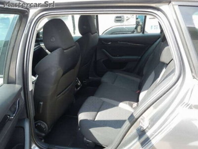 Skoda Octavia Station Wagon 2.0 TDI EVO SCR DSG Wagon Executive (6)