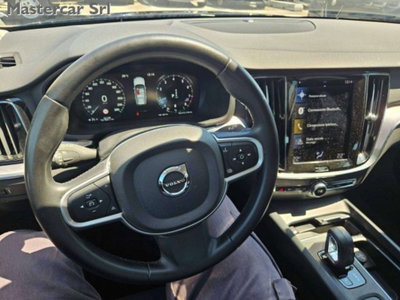 VOLVO Veicoli Commerciali V60 V60 II N1 2.0 B3 Momentum Business auto 7m (10)
