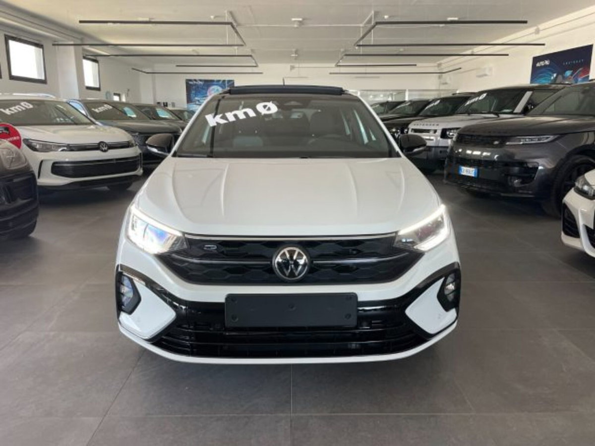 Volkswagen Taigo 1.0 tsi R-Line 115cv (10)