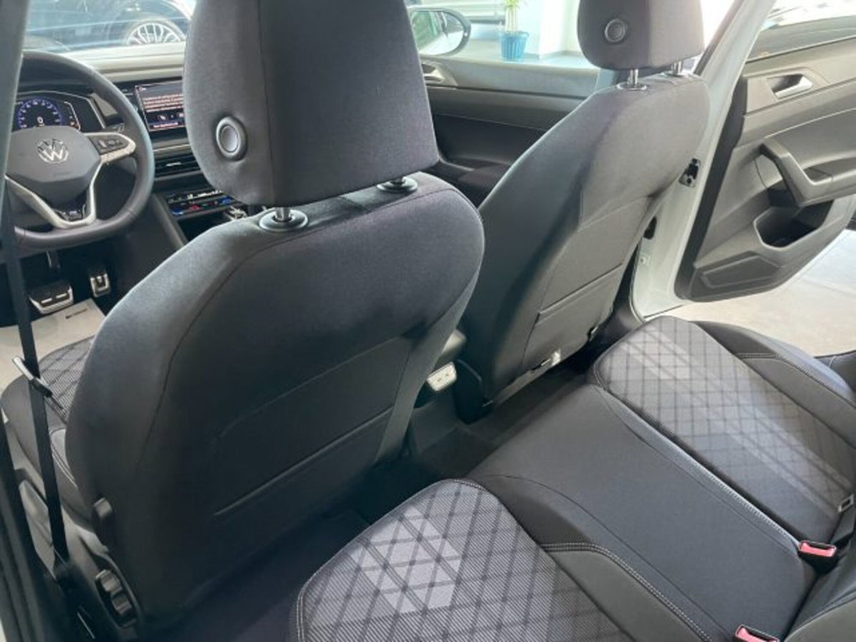 Volkswagen Taigo 1.0 tsi R-Line 115cv (19)