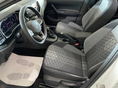Volkswagen Taigo 1.0 tsi R-Line 115cv (2)