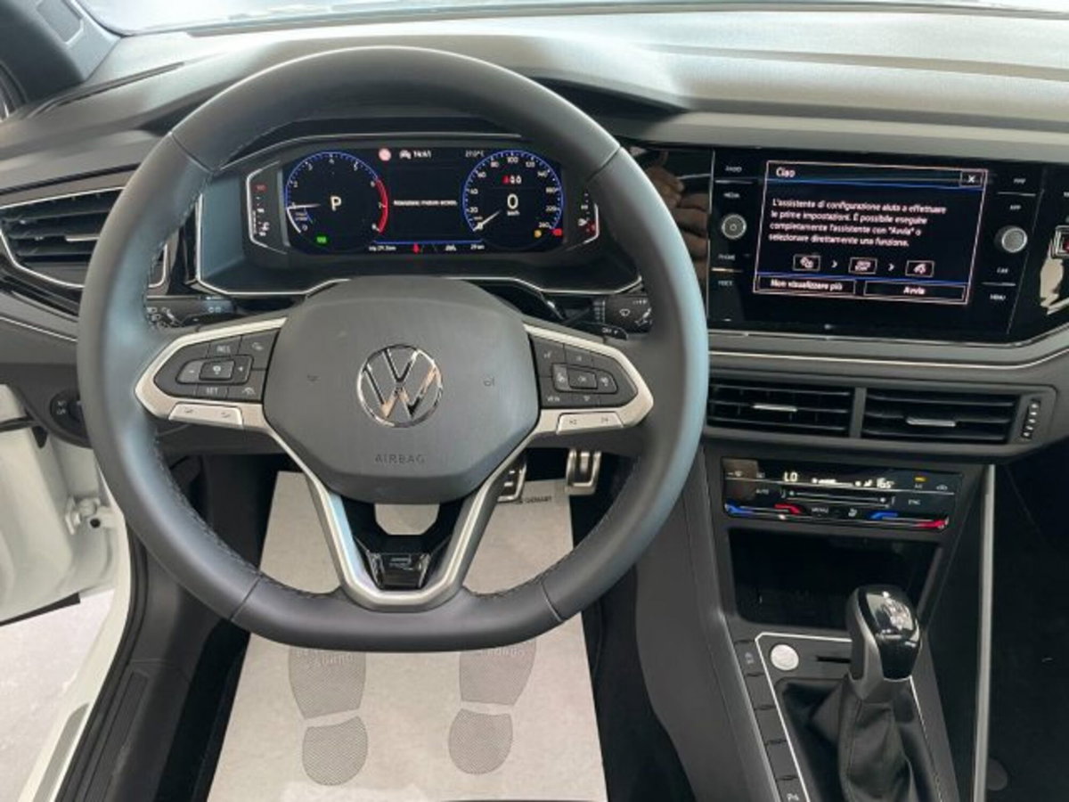 Volkswagen Taigo 1.0 tsi R-Line 115cv (5)