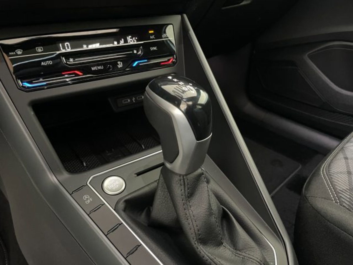 Volkswagen Taigo 1.0 tsi R-Line 115cv (7)