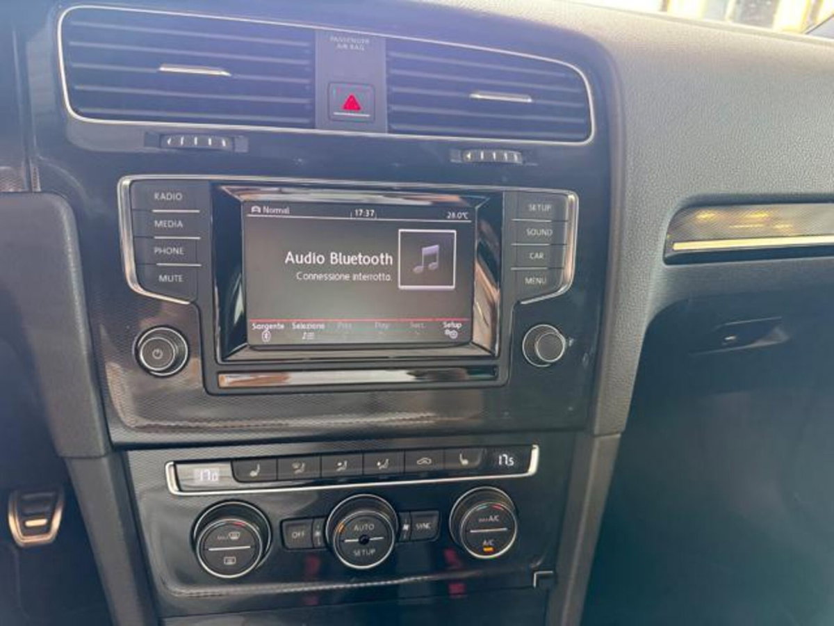 Volkswagen Golf GTI Performance 2.0 TSI DSG 3p. BlueMotion Technology (12)