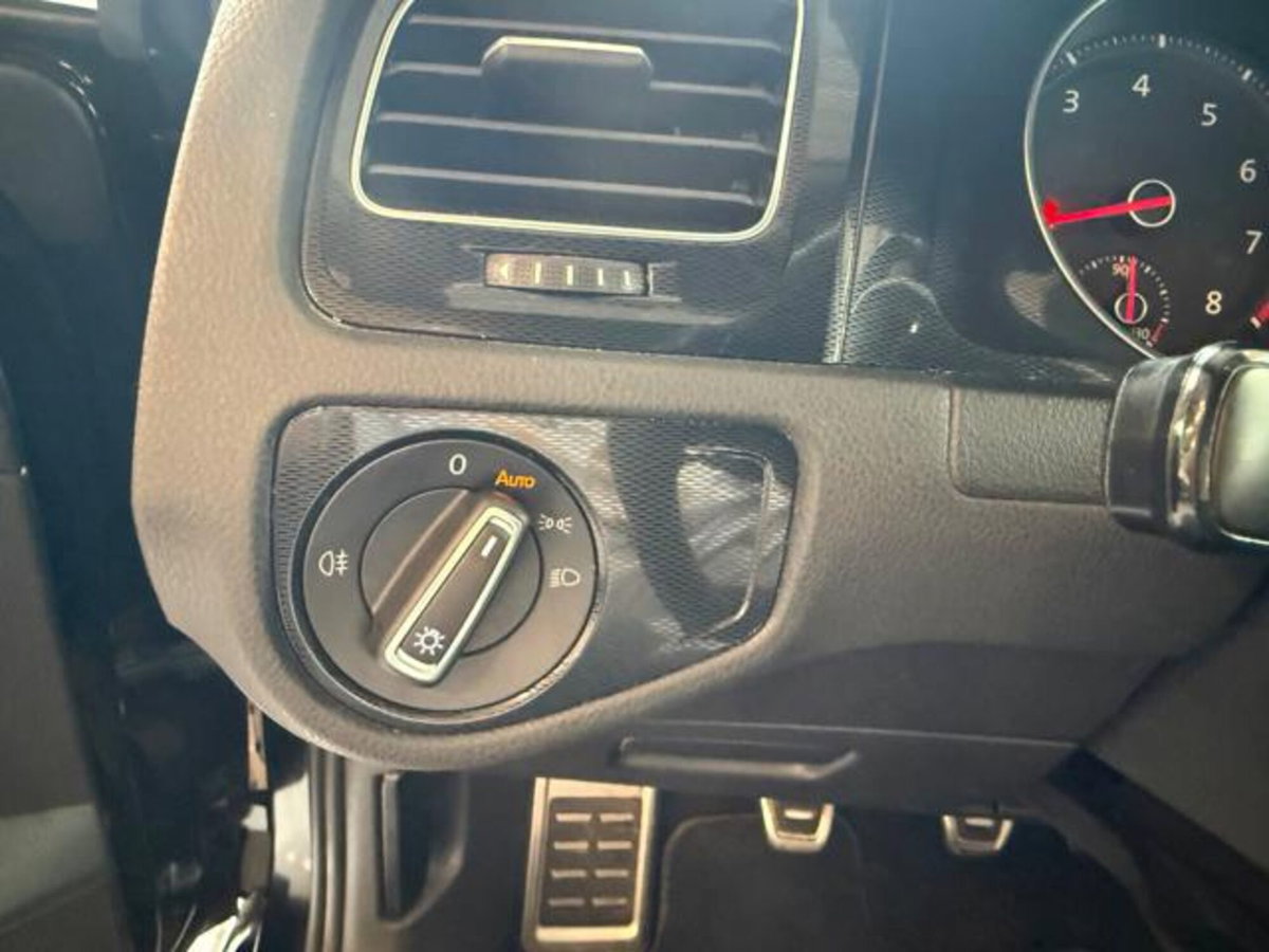 Volkswagen Golf GTI Performance 2.0 TSI DSG 3p. BlueMotion Technology (14)
