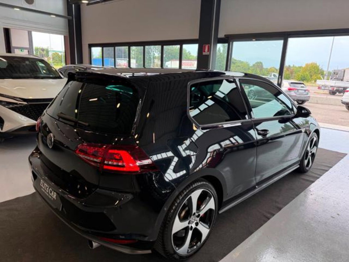 Volkswagen Golf GTI Performance 2.0 TSI DSG 3p. BlueMotion Technology (5)