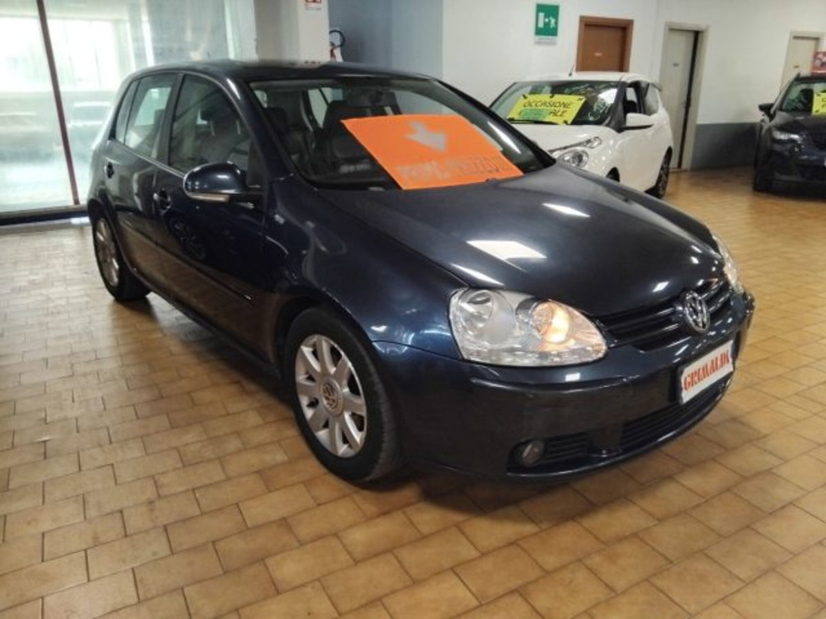 Volkswagen Golf 1.6 16V FSI 5p. Sportline